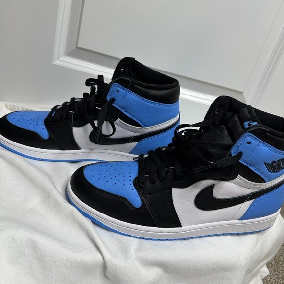 Air Jordan 1 Retro High OG 'UNC Toe' 2023 Size 12 - Picture 1 of 9